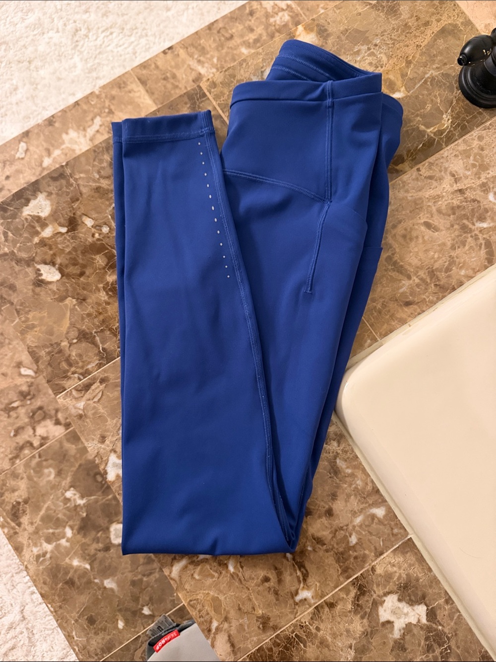 Lululemon fast and free